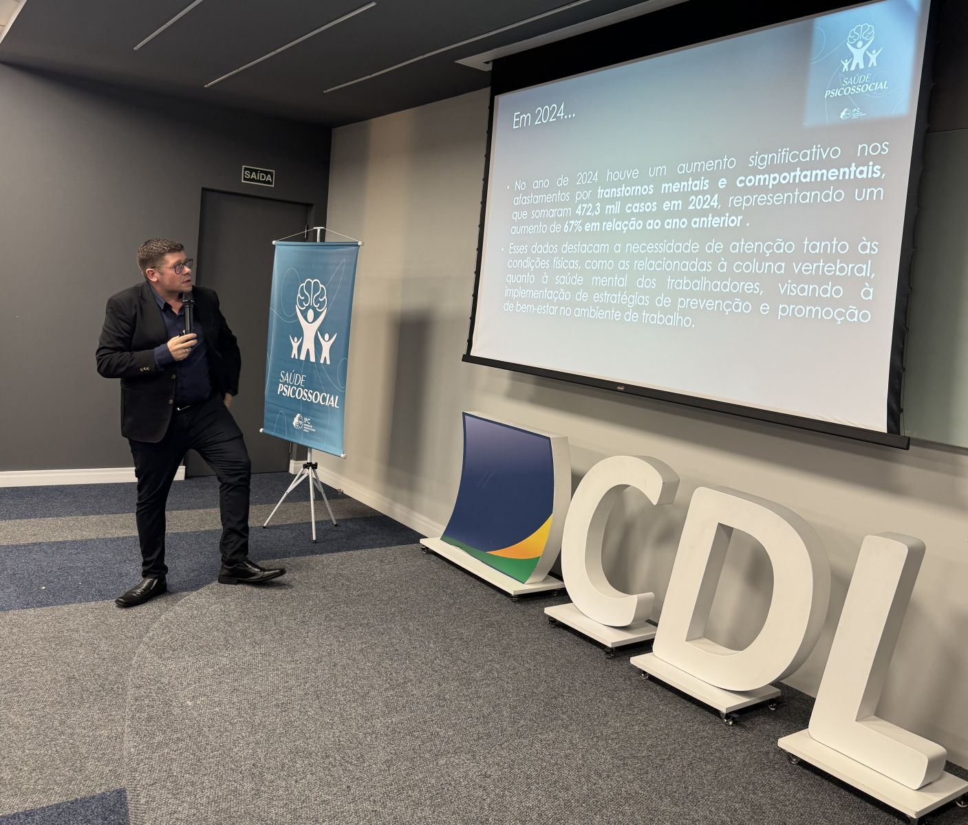 Núcleo do Centro da CDL debate impactos da NR-01 em palestra sobre saúde psicossocial