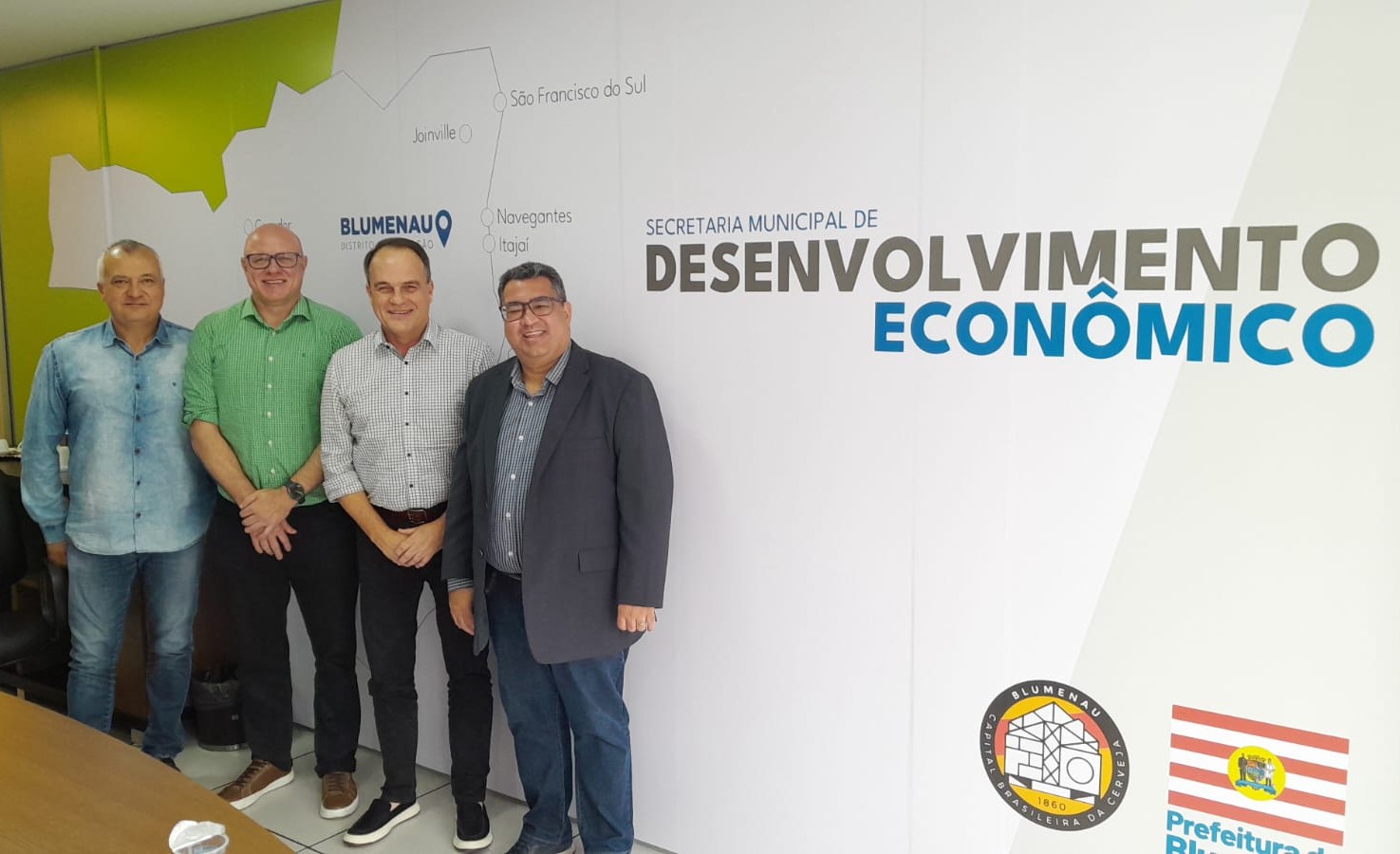 CDL Blumenau apresenta Observatório Econômico à Secretaria de Desenvolvimento 
