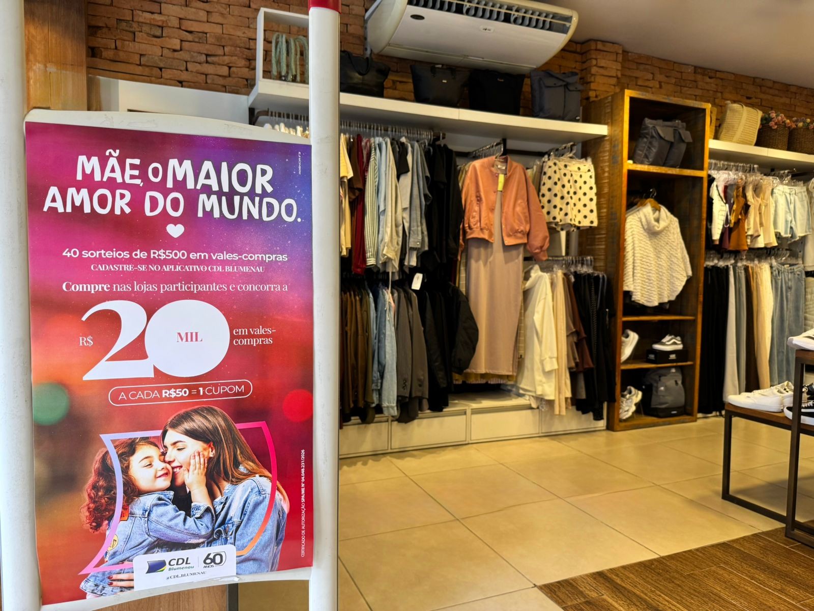 Corrida final de compras do Dia das Mães no comércio de Blumenau oferece chance de concorrer a 20 mil em prêmios