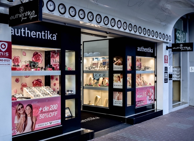 1º lugar: Authentika Óptica e Joalheria