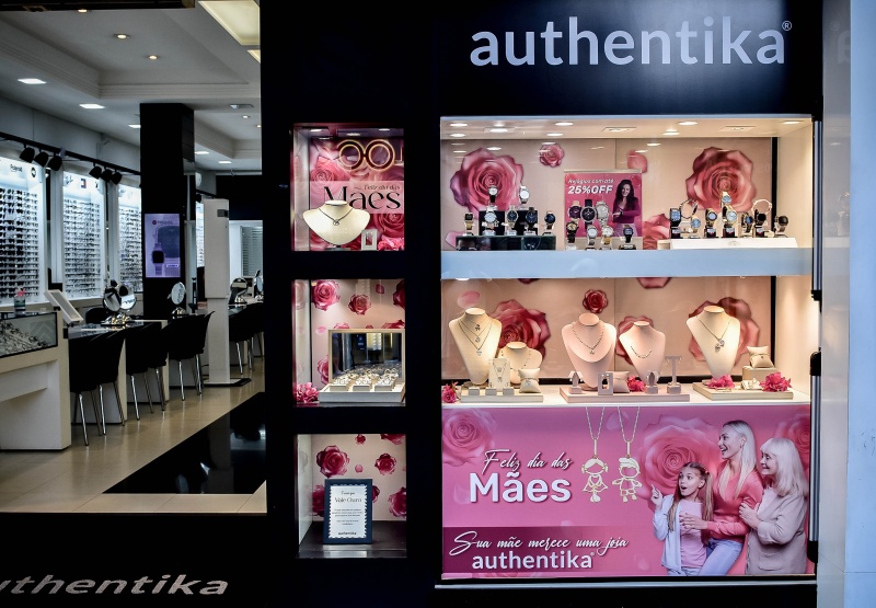 1º lugar: Authentika Óptica e Joalheria