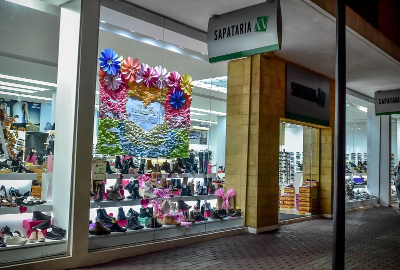 Vitrine revelação: Sapataria da XV