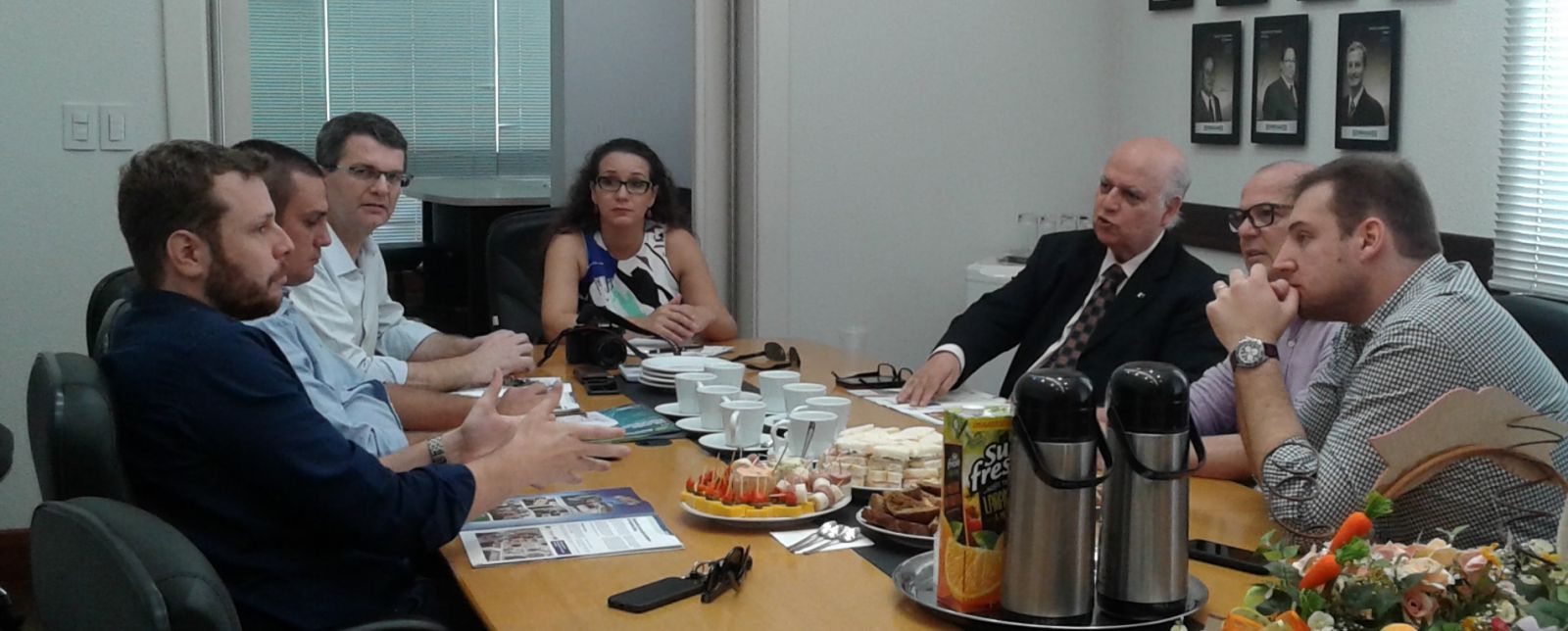 CDL Blumenau recebe diretor financeiro do BRDE