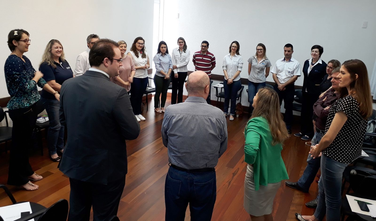 Advogado orienta associados à CDL sobre análise de crédito e cobranças