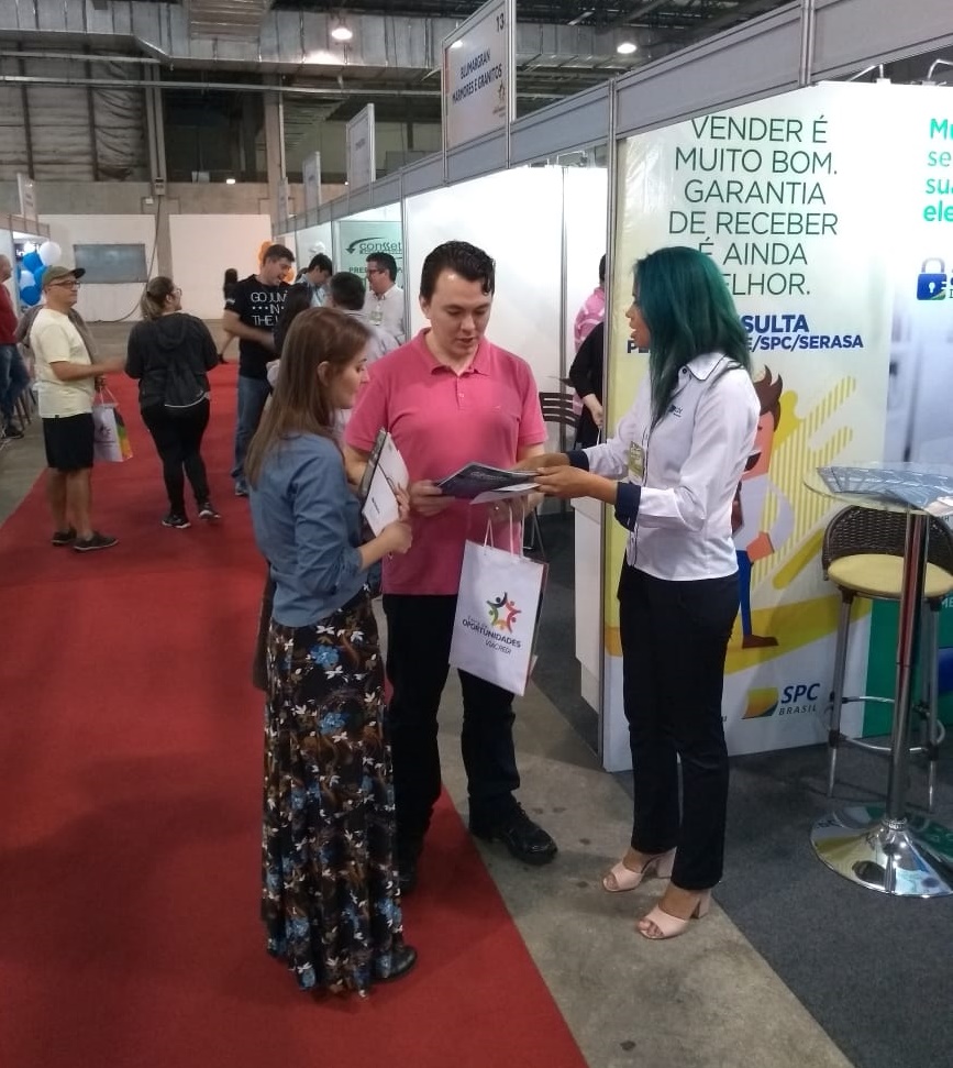 CDL Blumenau participa da Feira de Oportunidades, organizada Viacredi