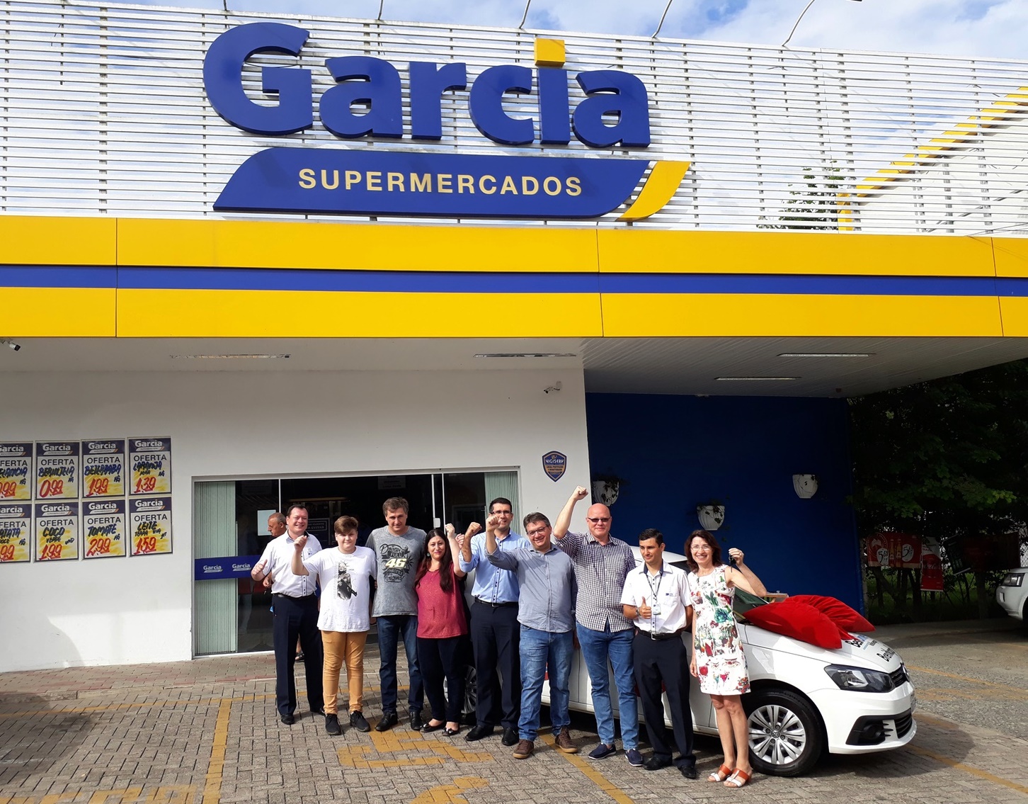 Entrega carro promoção desejos de Natal