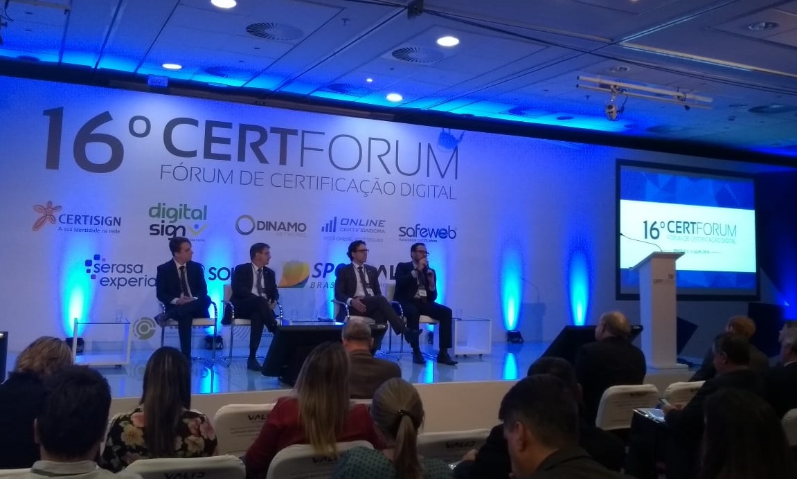 CDL Blumenau participa do 16º CertForum, em Brasília