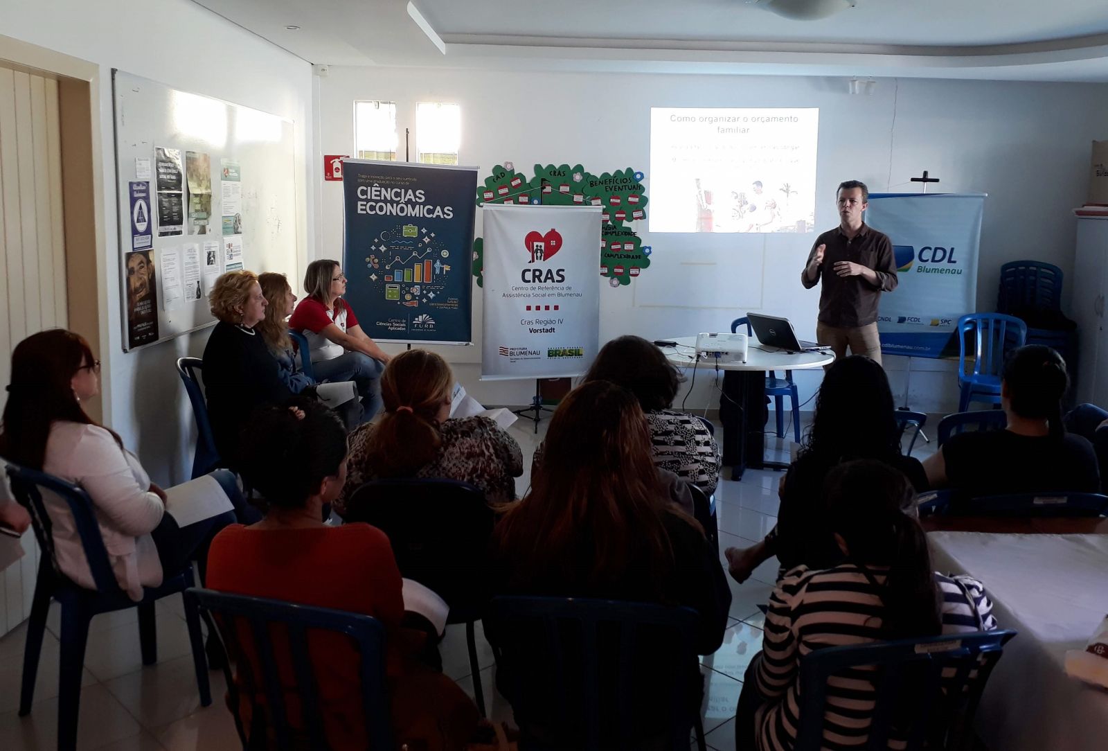 CDL Blumenau promove palestra gratuita sobre orçamento doméstico