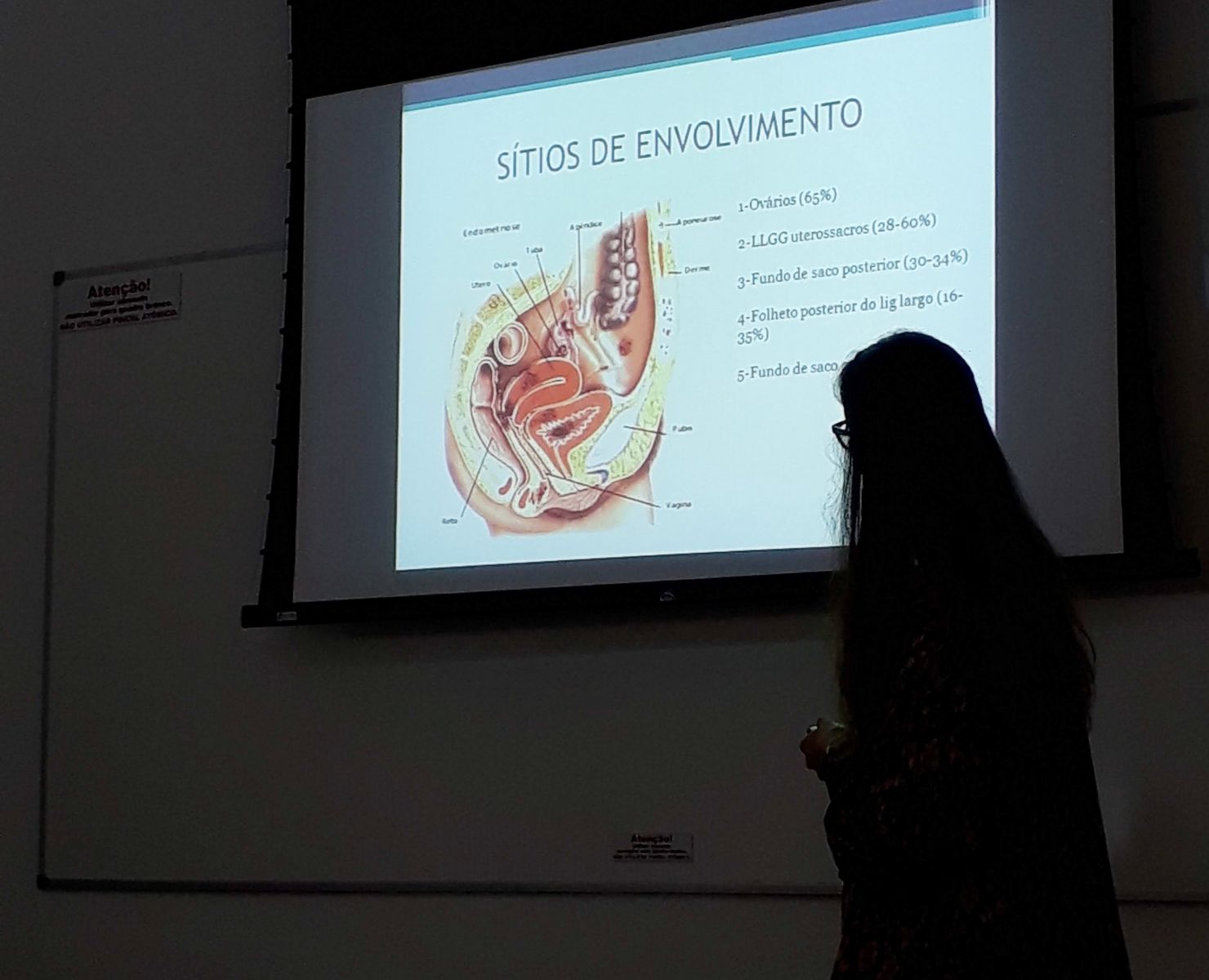 Colaboradoras da CDL Blumenau participam de palestra sobre endometriose