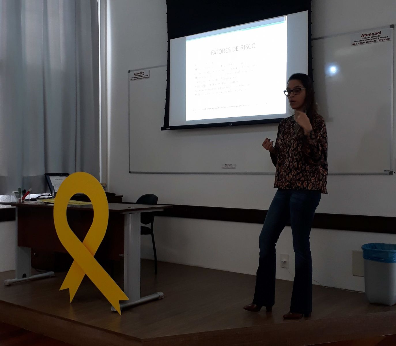 Colaboradoras da CDL Blumenau participam de palestra sobre endometriose