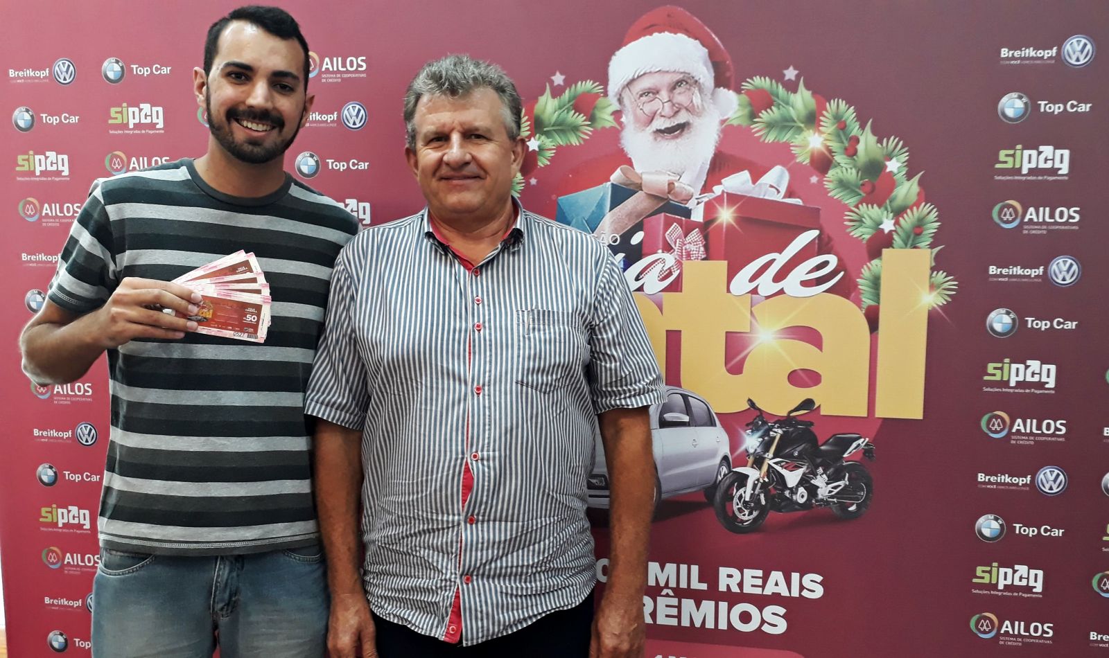 Ganhadores do 3º sorteio da promoção Magia de Natal recebem prêmios