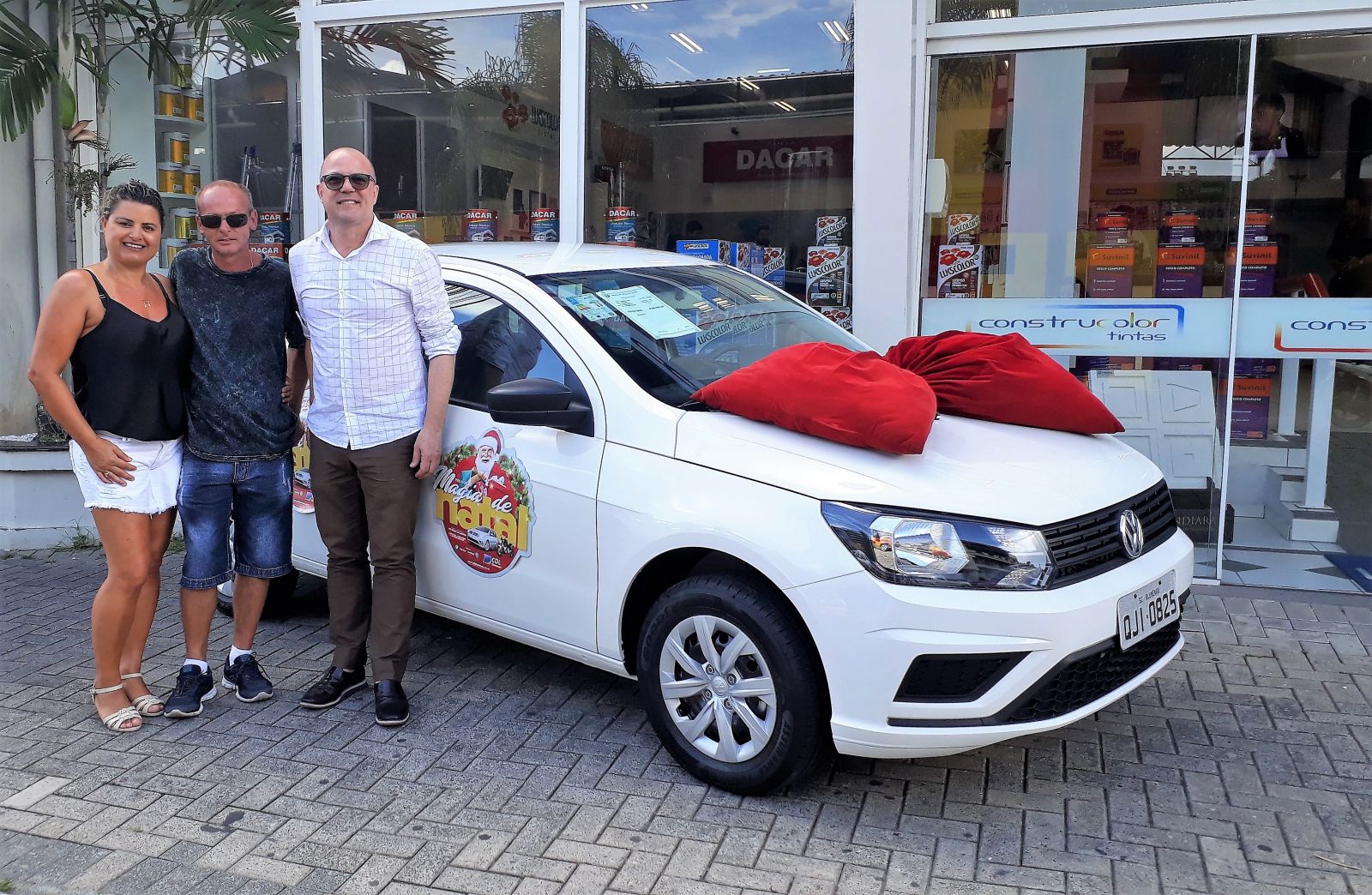 Promoção Magia de Natal entrega carro a Gerson Koegler