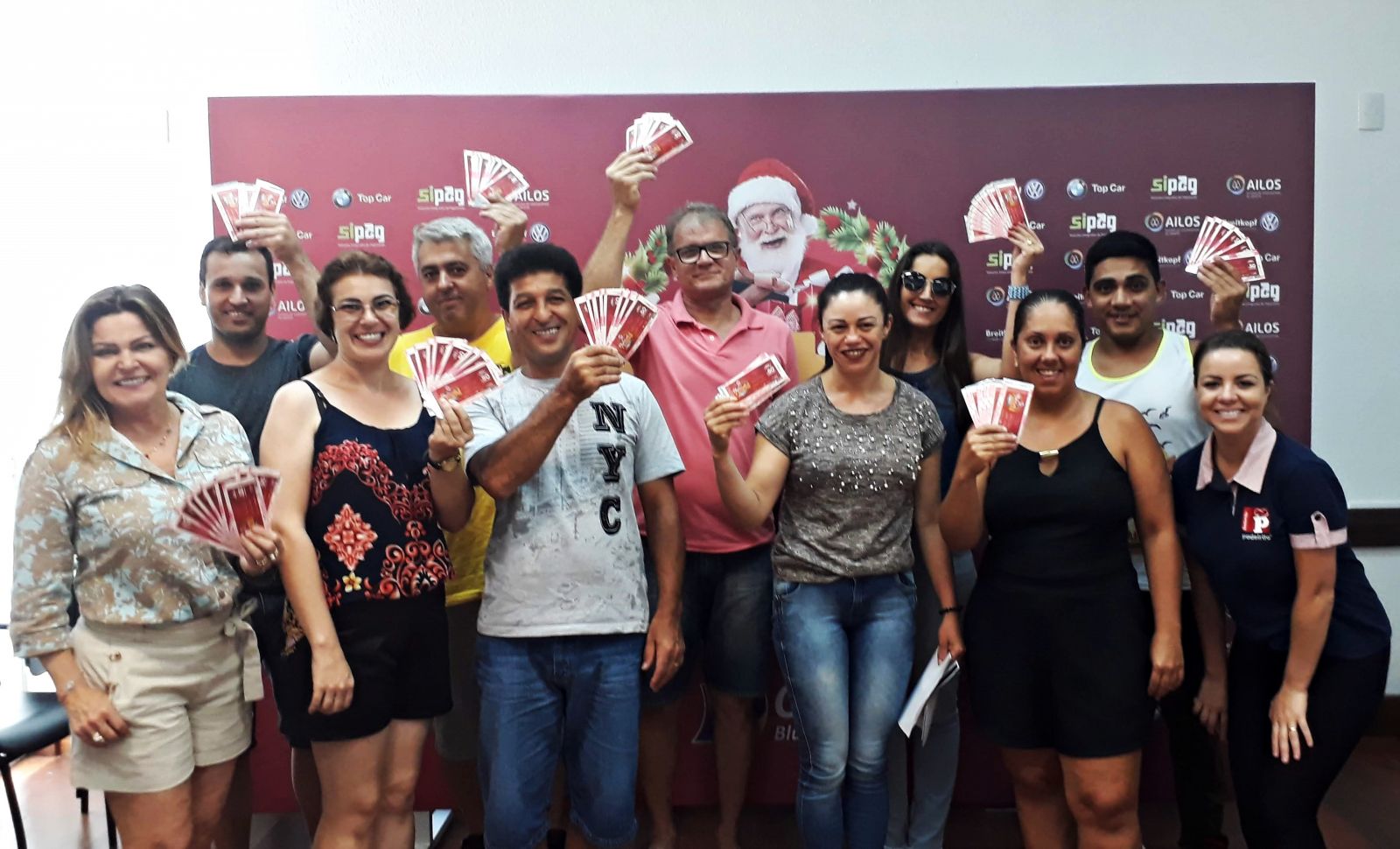 Magia de Natal: sortudos do 4º sorteio recebem os prêmios
