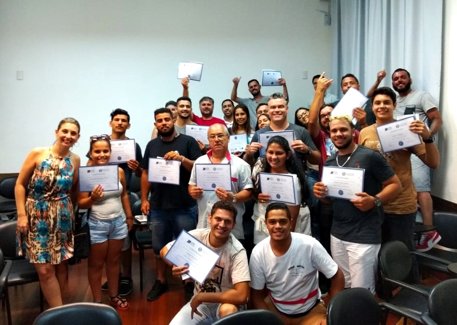 29 pessoas participam do workshop Trilhando os Caminhos do Sucesso, na CDL Blumenau