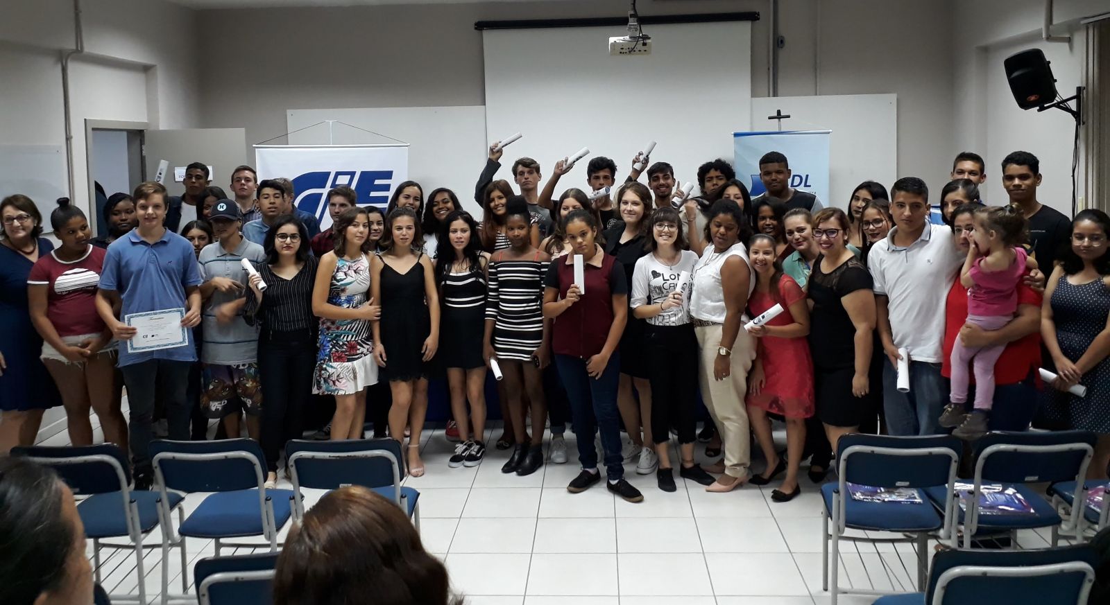53 jovens concluem curso gratuito de preparação para o trabalho, em Blumenau