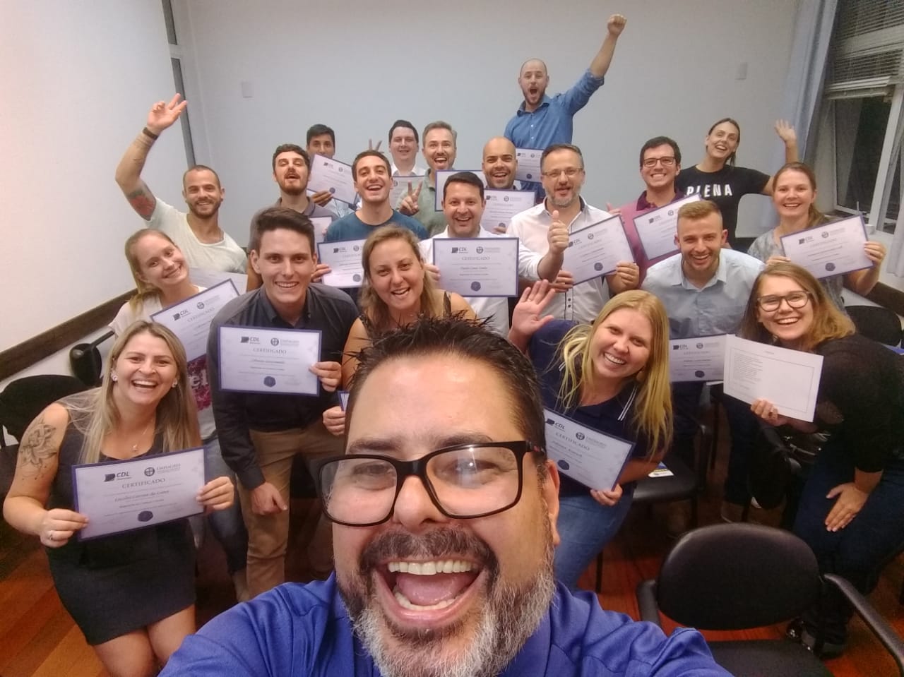 Turma conclui curso de Negociação em Compras e Vendas, com Márcio Magalhães
