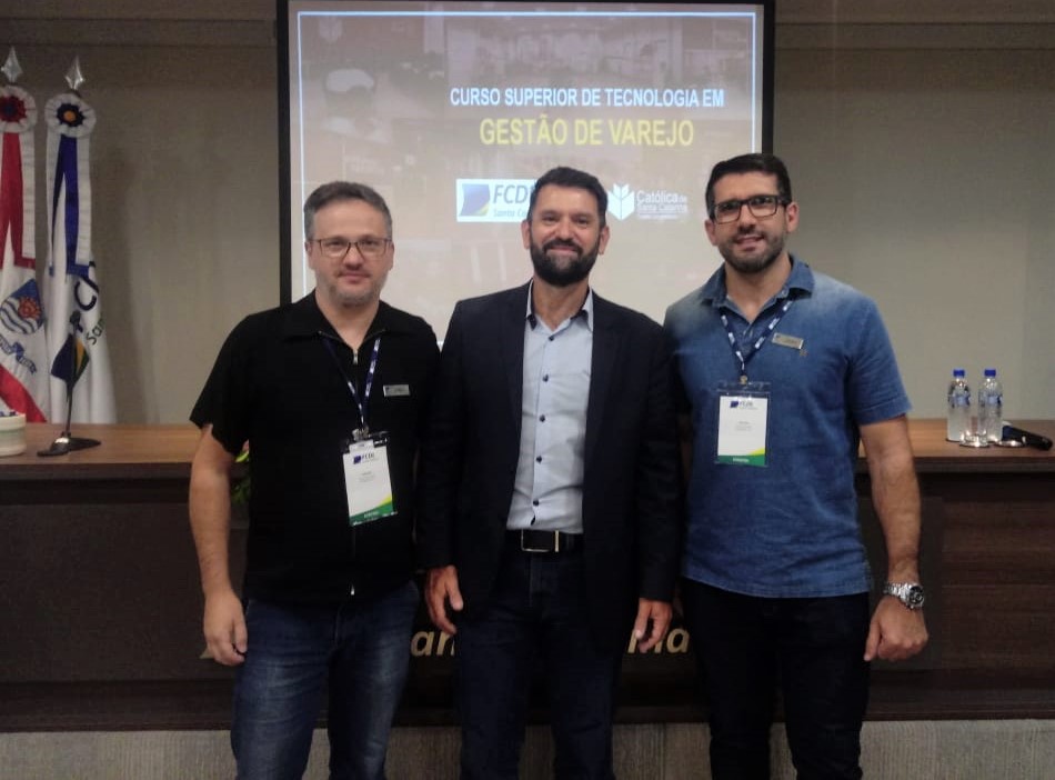 Equipe CDL Blumenau participa do 1º Encontro Estadual de Comerciais de CDLs
