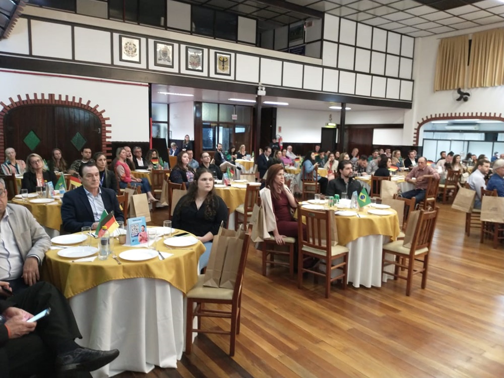 Mais de 200 pessoas participaram do CDL nos Bairros