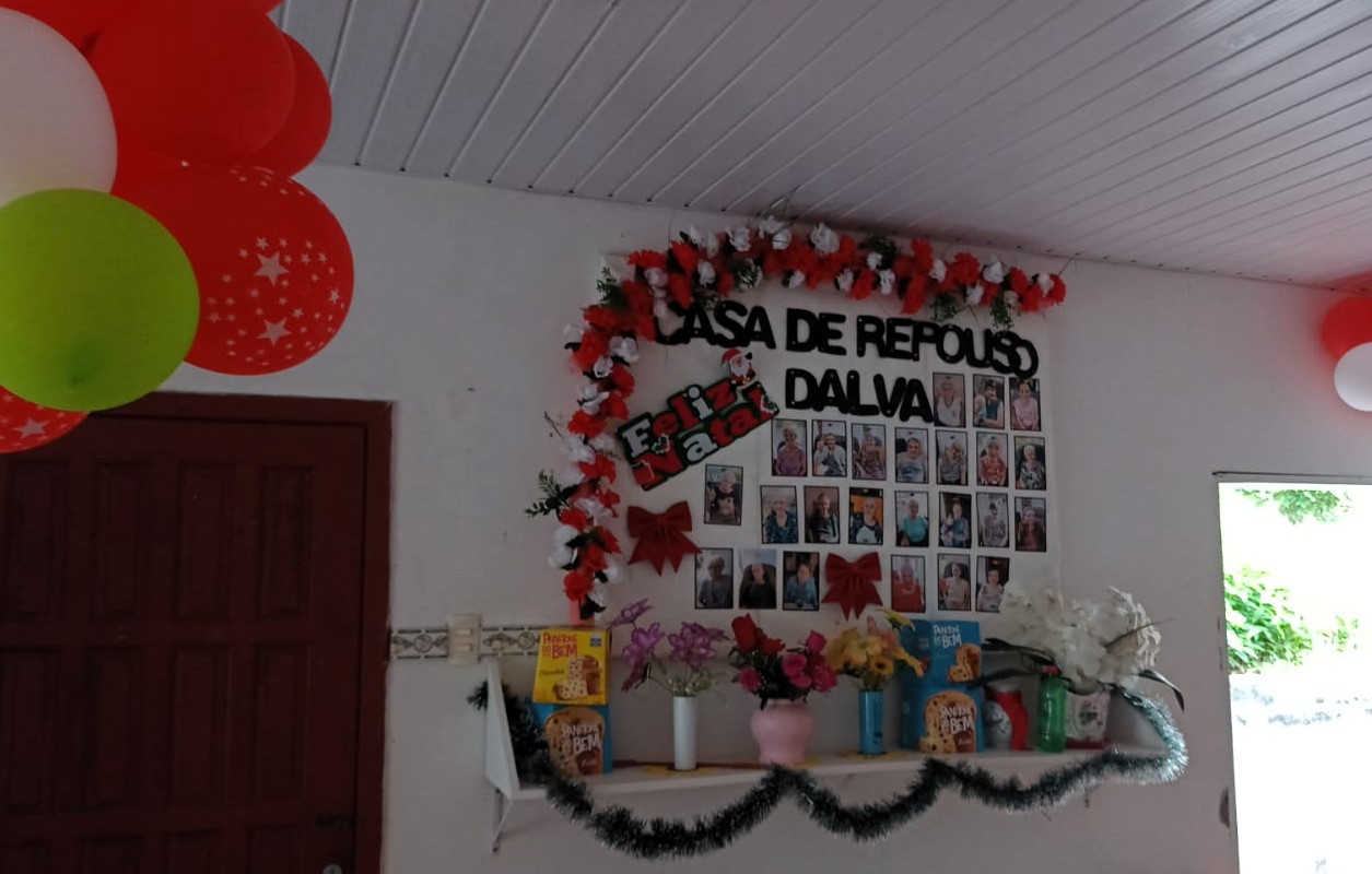 CDL Blumenau doa 65 cestas básicas a entidades da cidade