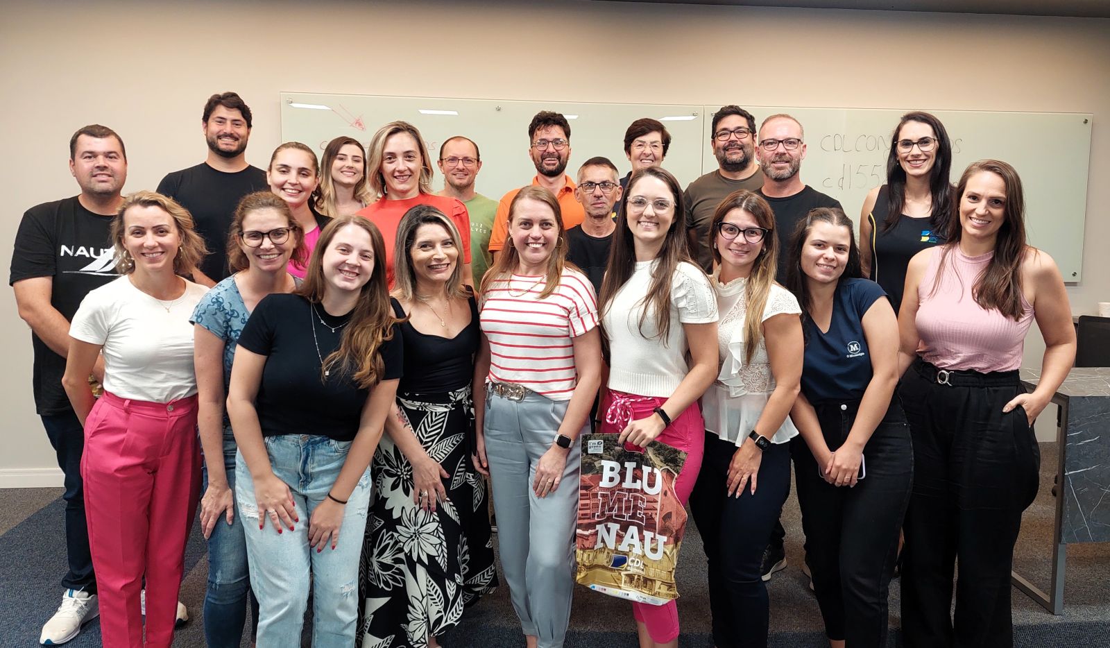 CDL Blumenau recebe jornalistas e comunicadores para workshop sobre IA