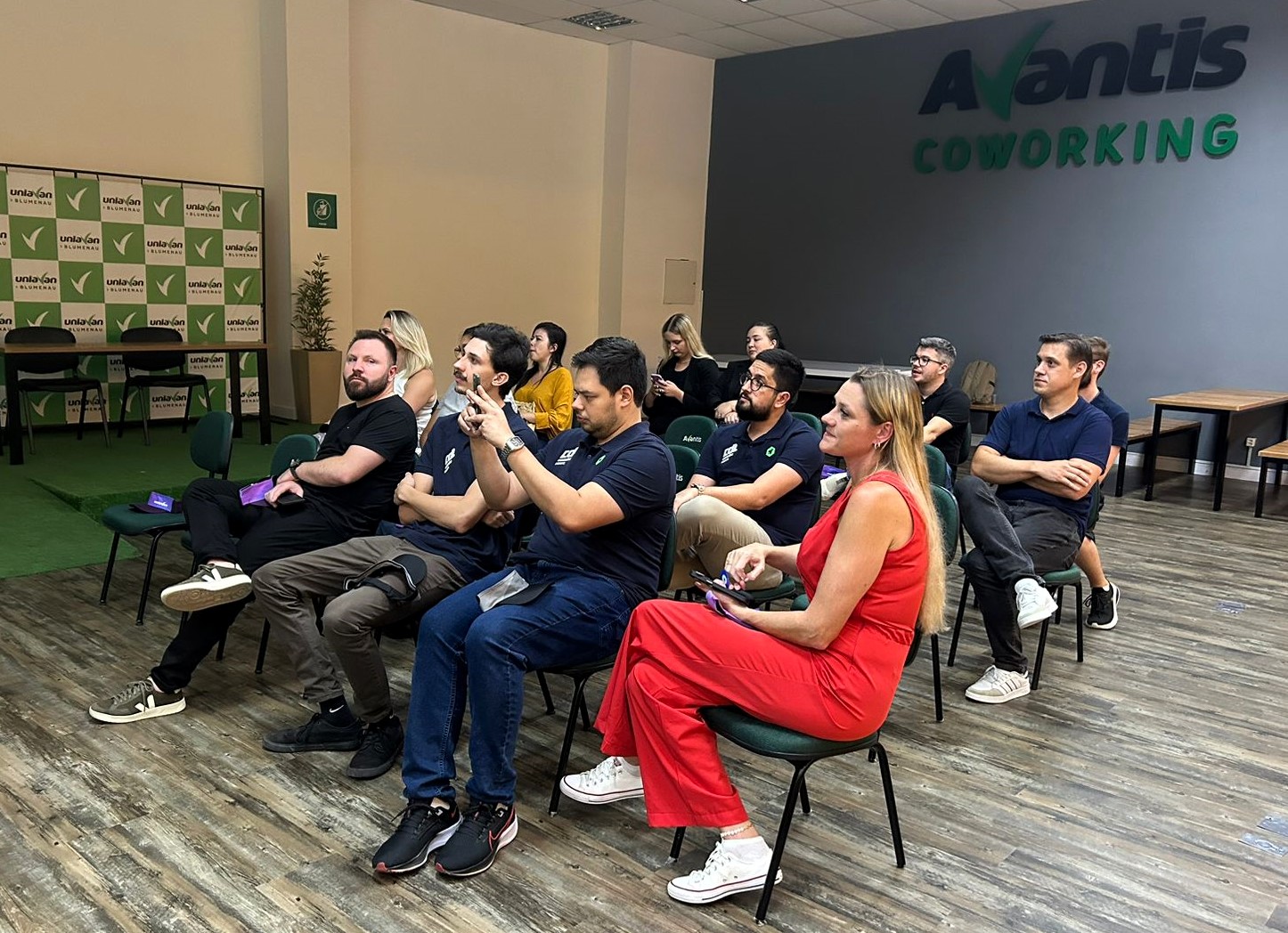 CDL Conexões realiza visita técnica ao Shopping Park Europeu e celebra troca de experiências