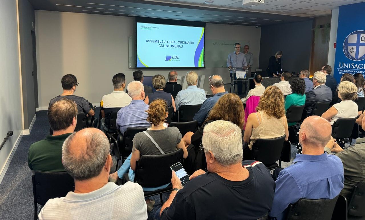 Associados aprovam pautas apresentadas na Assembleia Geral Ordinária da CDL Blumenau