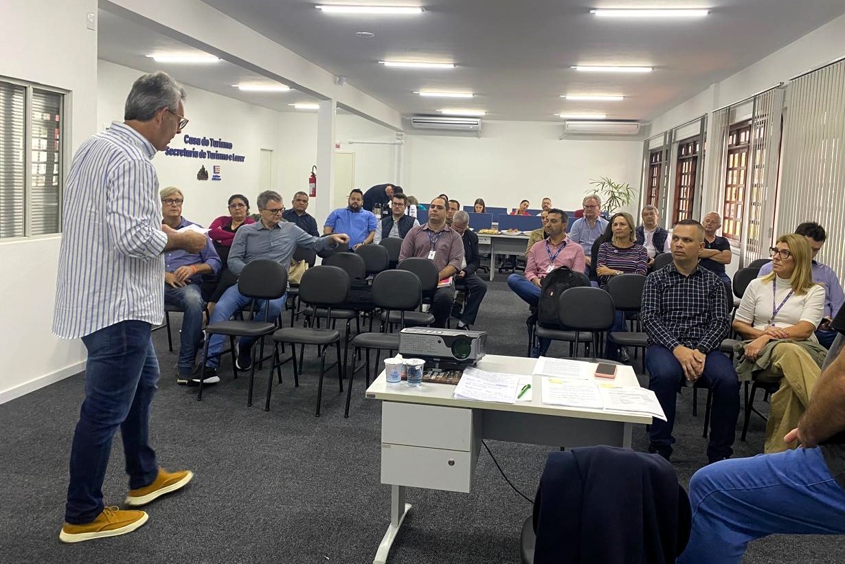 Representatividade: CDL Blumenau participa de reunião no Conselho Municipal de Turismo