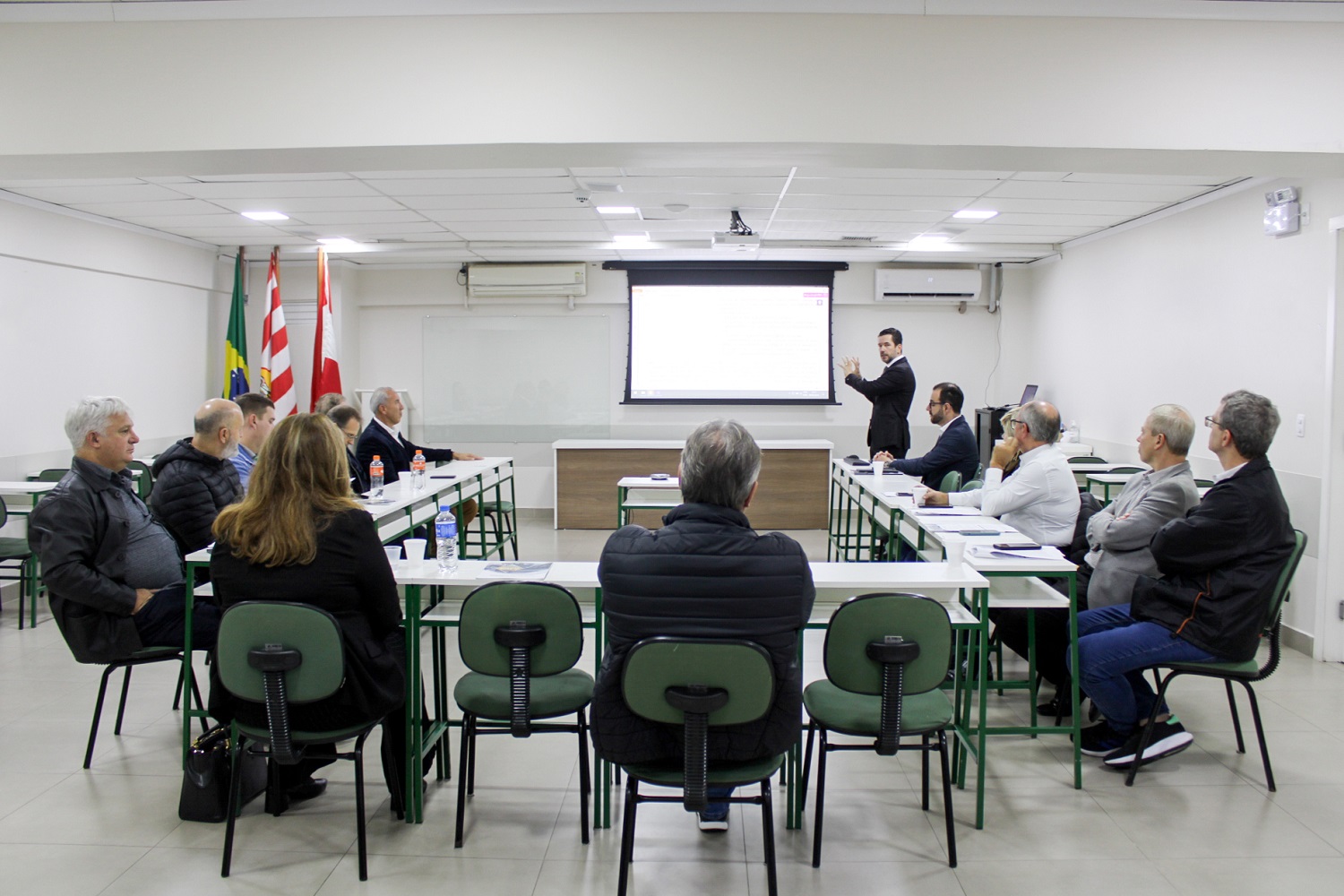 CDL Blumenau participa de reunião no Hospital Santo Antônio