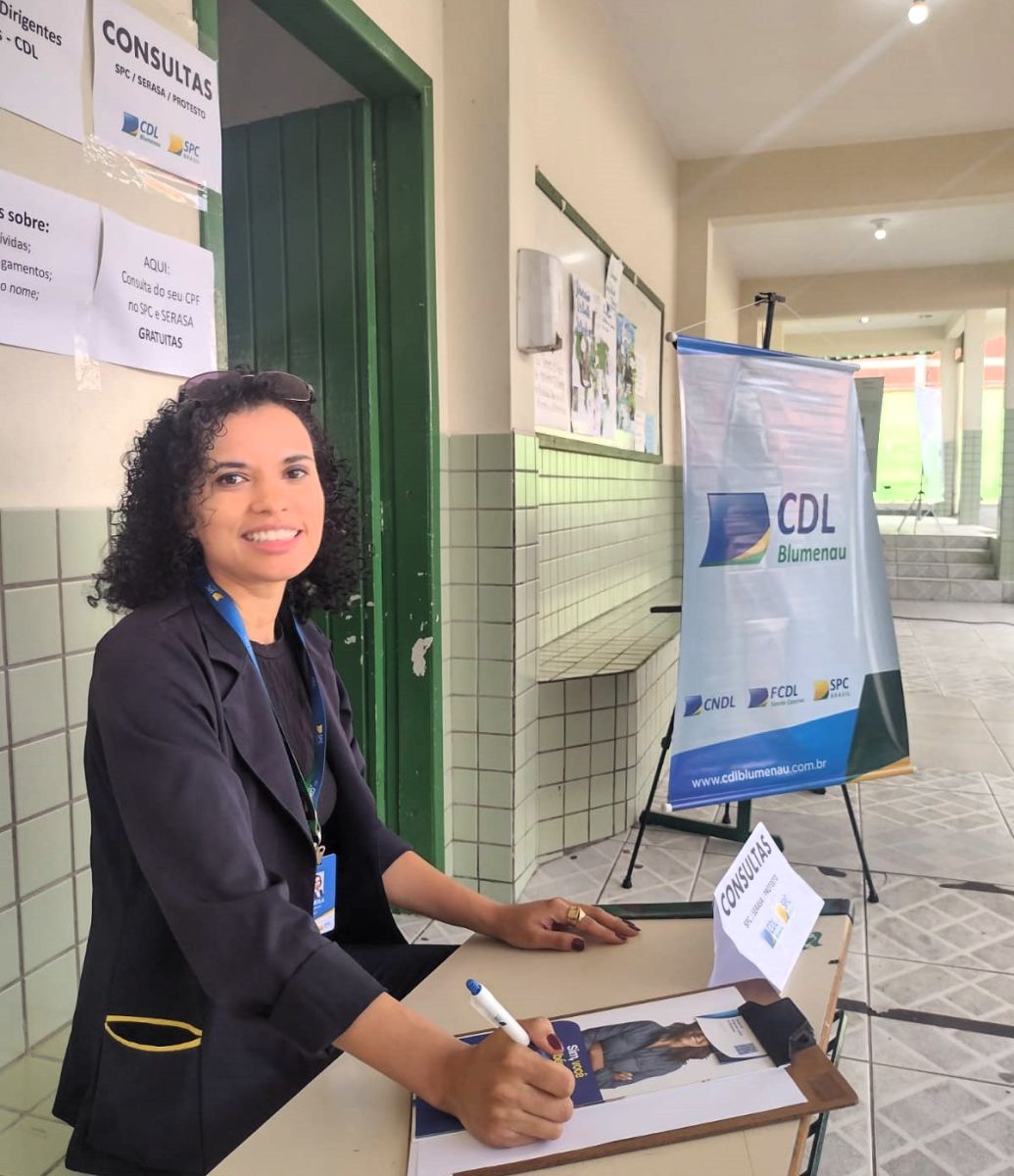 CDL Blumenau e SPC oferecem serviços à comunidade no Dia da Cidadania promovido pela OAB
