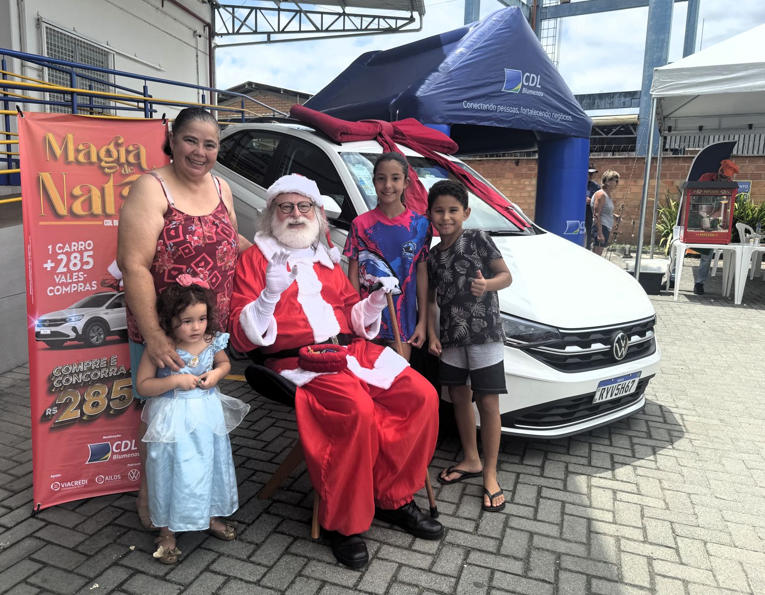 Região das Itoupava recebe ação Magia de Natal da CDL Blumenau 