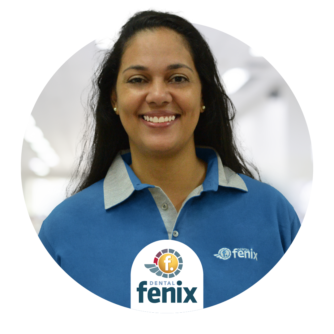 Analista Financeira da Dental Fênix, Andreia do Vale Soares