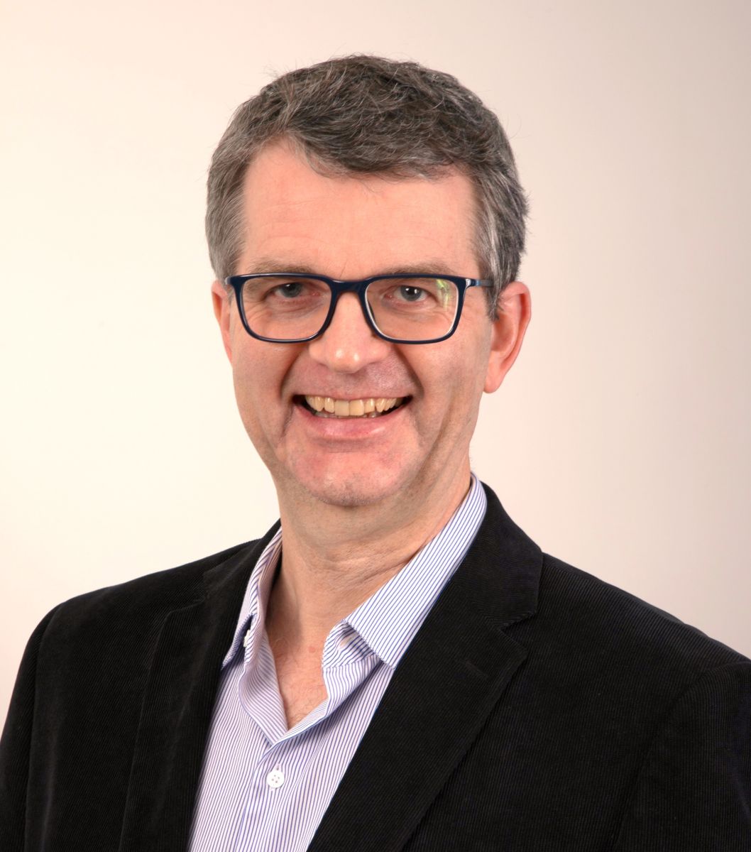 O novo presidente, Antonio Bittelbrunn Junior, já participa da diretoria da CDL Blumenau há nove anos, sendo que 2021 a 2023 como vice-presidente. 