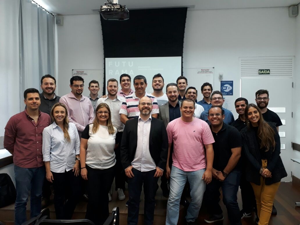  Futuro e as mudanças tecnológicas são tema de palestra na CDL Jovem Blumenau, com Dejota Castro