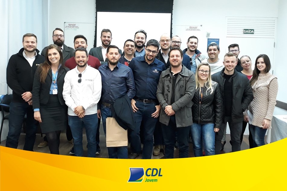 Comunicação e Oratória são temas do Momento de Aperfeiçoamento da CDL Jovem 