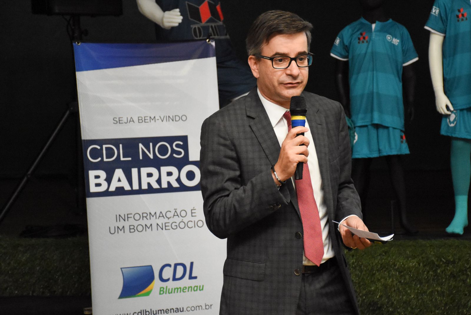 Mais de 170 pessoas participam do CDL nos Bairros, na região da Velhac