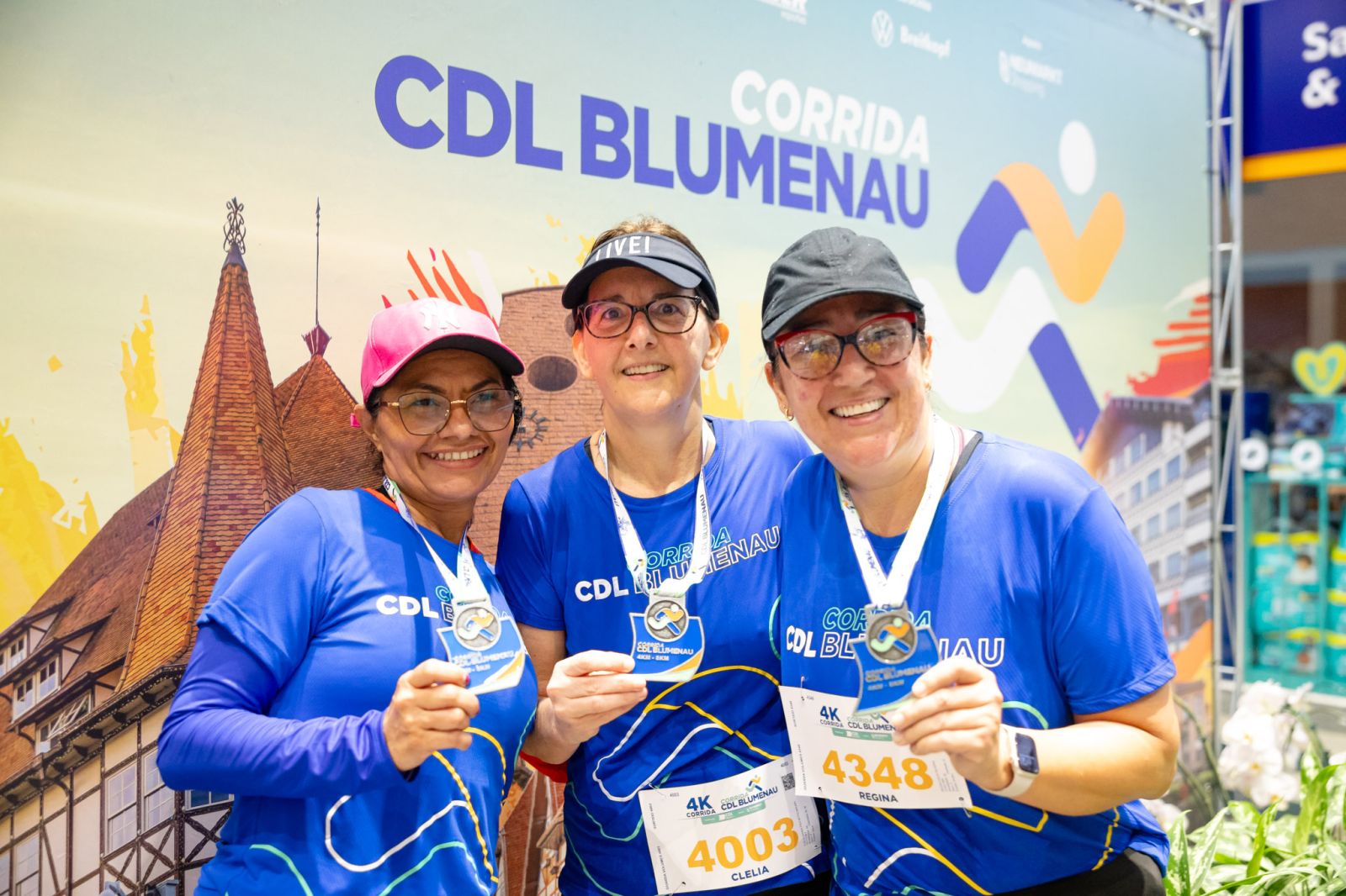 As fotos da Corrida CDL Blumenau estão disponíveis gratuitamente para download no site da CDL Blumenau
