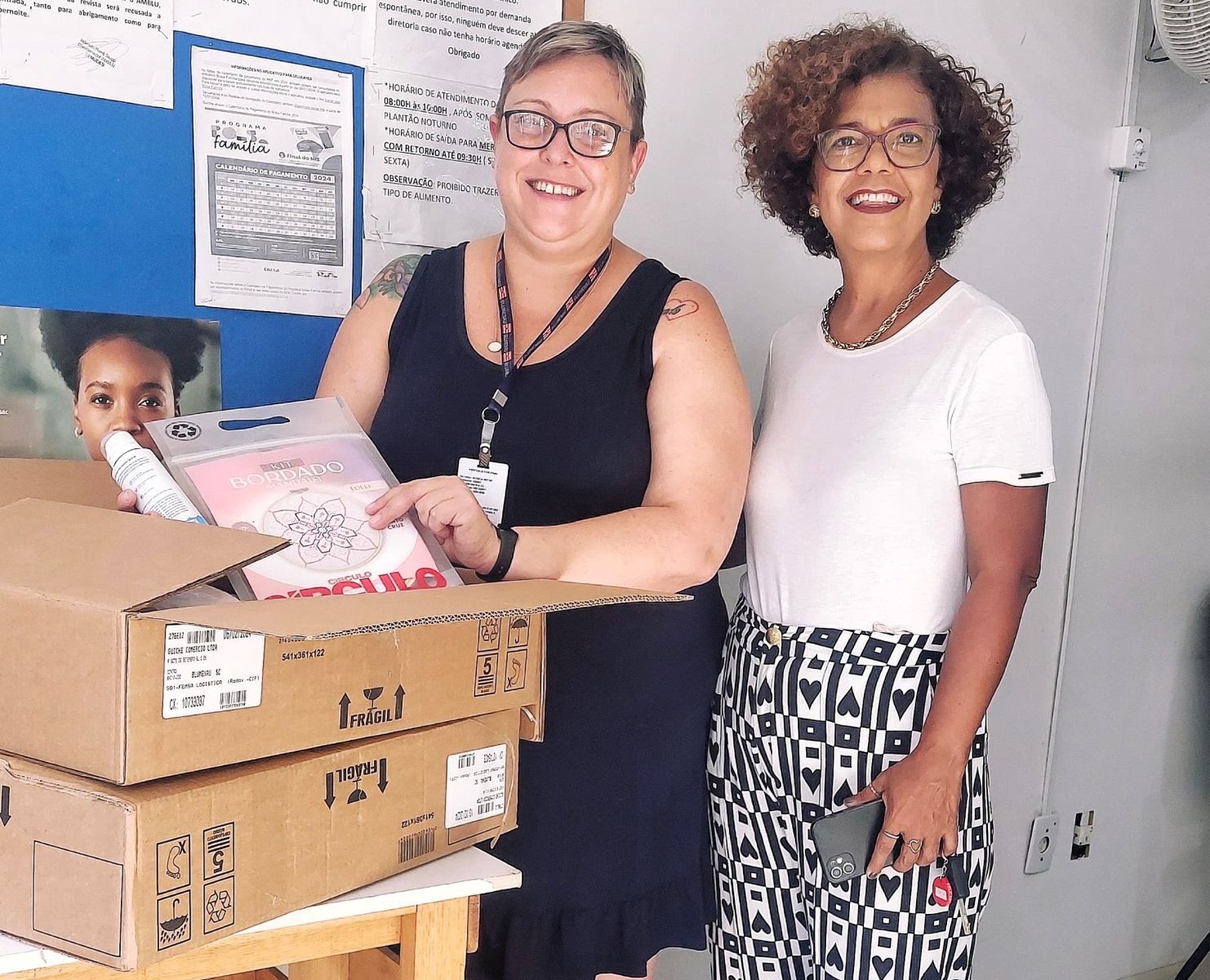 Mulheres em abrigo recebem doação da CDL Blumenau e Núcleo do Centro