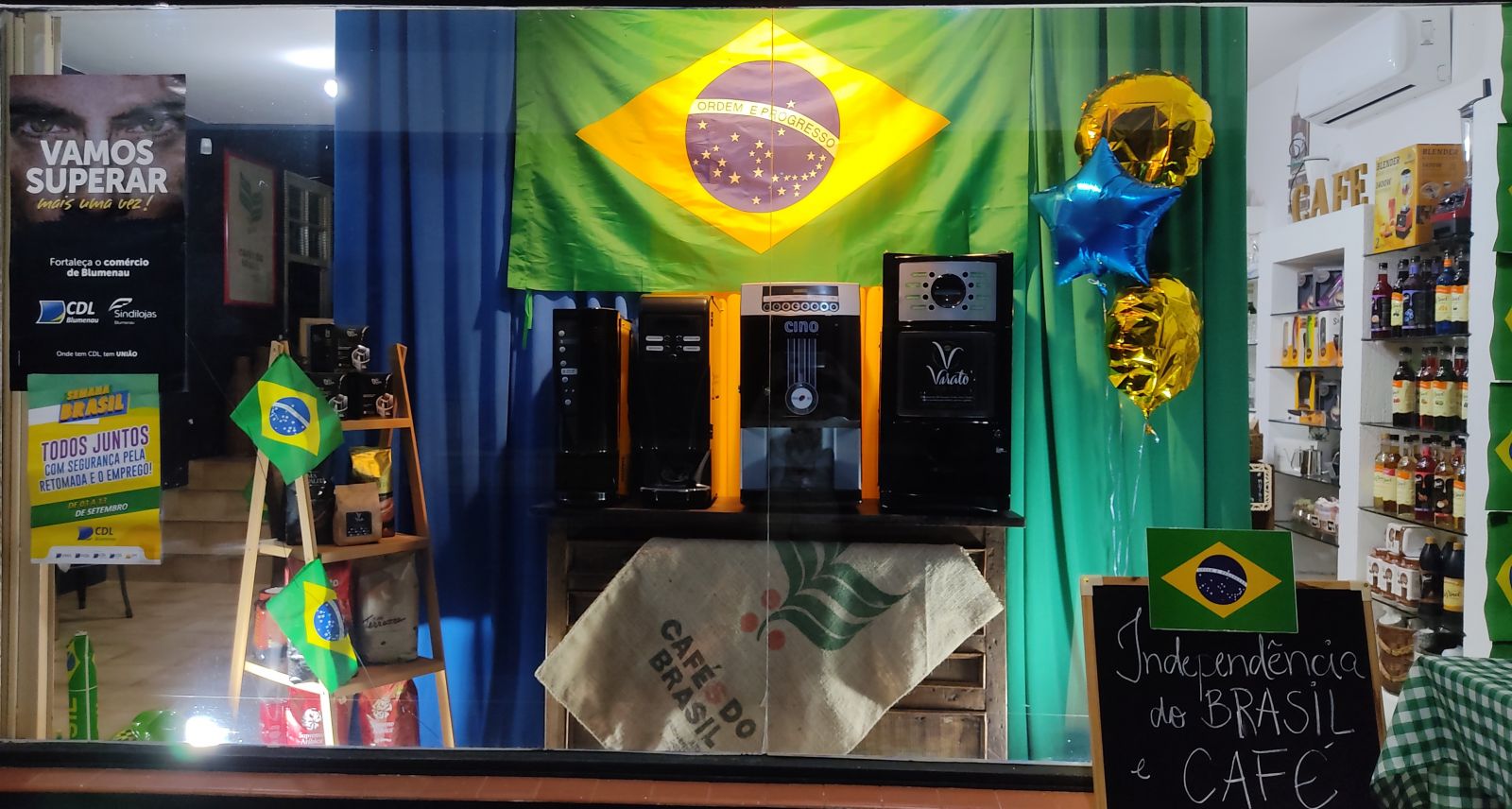 O espaço Virato Café, localizado na rua Paraíba, 101 - Victor Konder, se destacou pela originalidade e criatividade e obteve a segunda colocação. 