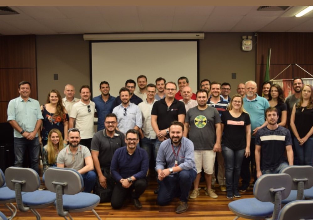 CDL Jovem Blumenau realiza visita itinerante na Haco 