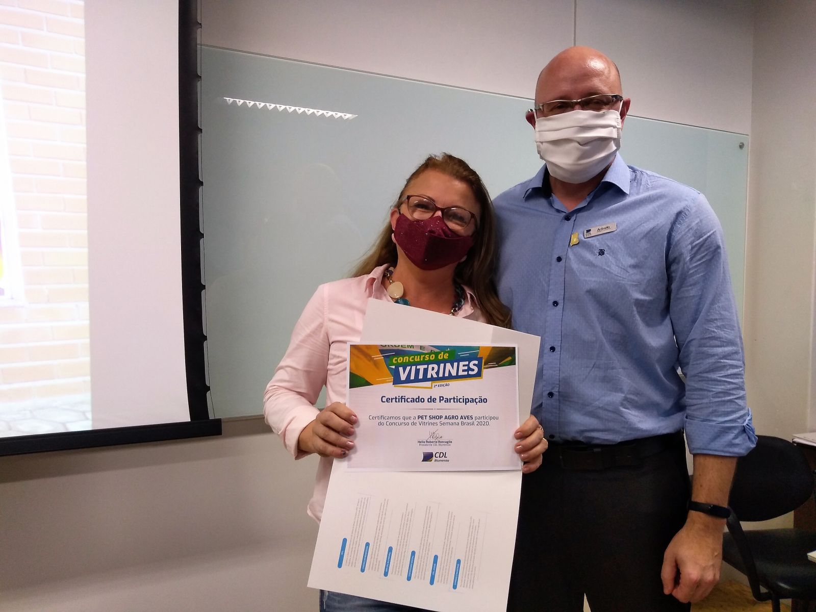 segunda edição do Concurso de Vitrines Semana Brasil