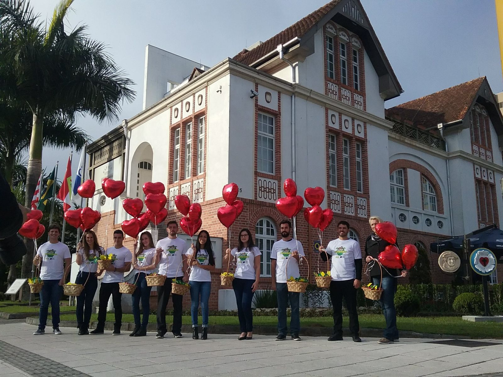 CDL Blumenau promove ação especial para o Dia dos Namorados