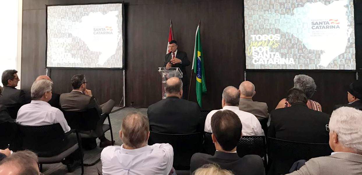 Presidente da FCDL/SC representa varejo catarinense na reunião