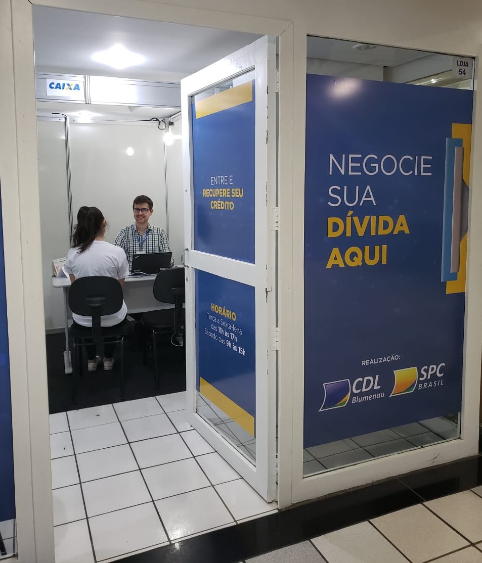 Feirão Limpe Seu Nome, da CDL Blumenau, segue até o próximo sábado (7)