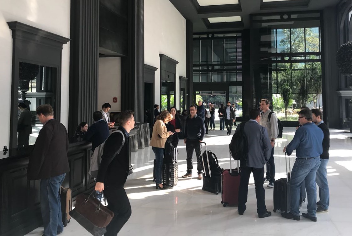 CDL Blumenau e Cecred realizam visita a Google