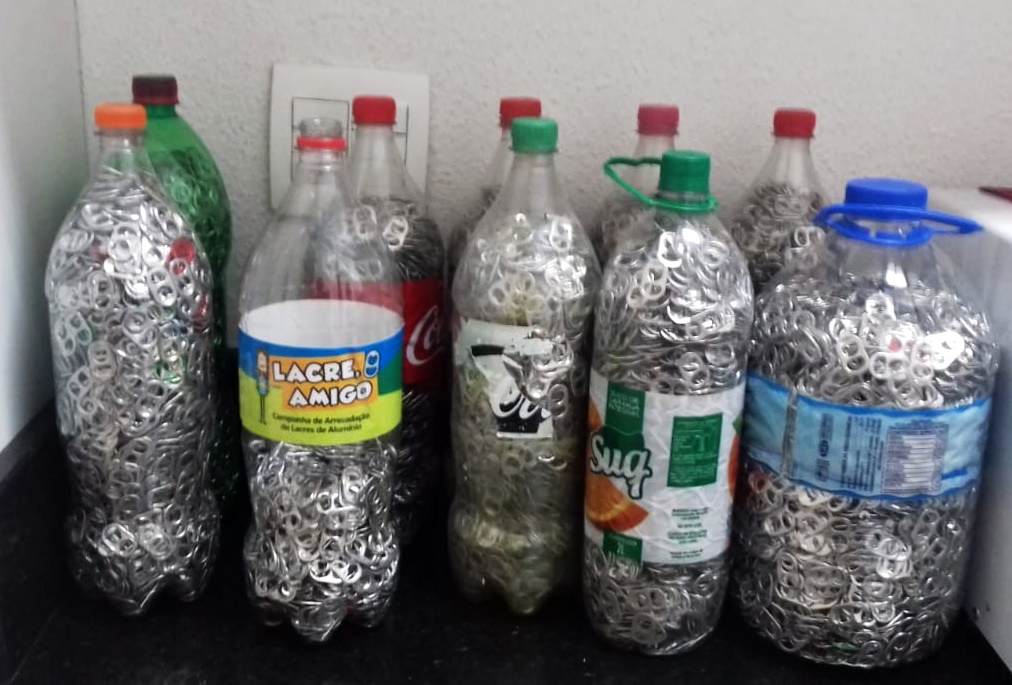 CDL doa brinquedos e cestas básicas a 5 entidades de Blumenau
