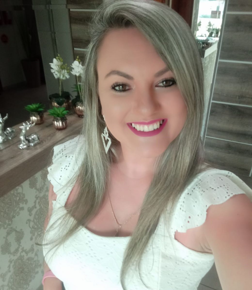 Michele Christie Loppnow Meurer 